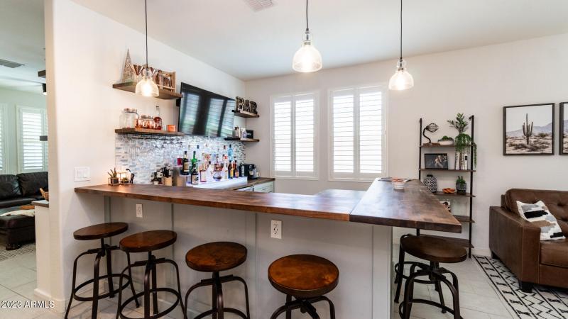 07 Closer look of Pub Style Entertainmen