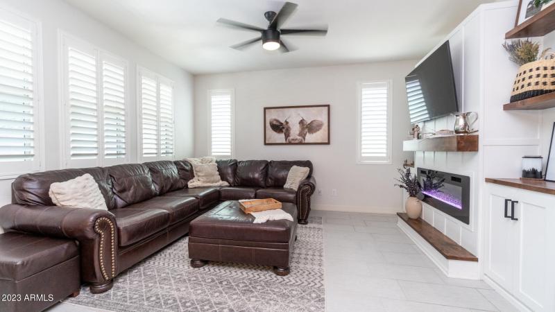 14 Great Room:family room