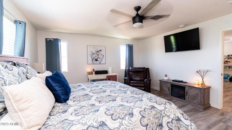 36 View 2 Master Bedroom