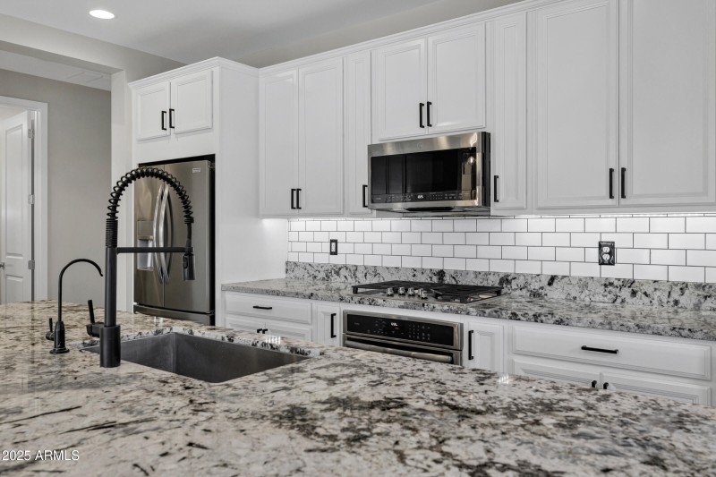 20915 E Cattle Dr-13