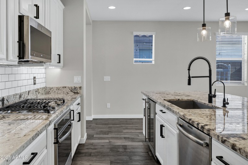 20915 E Cattle Dr-14