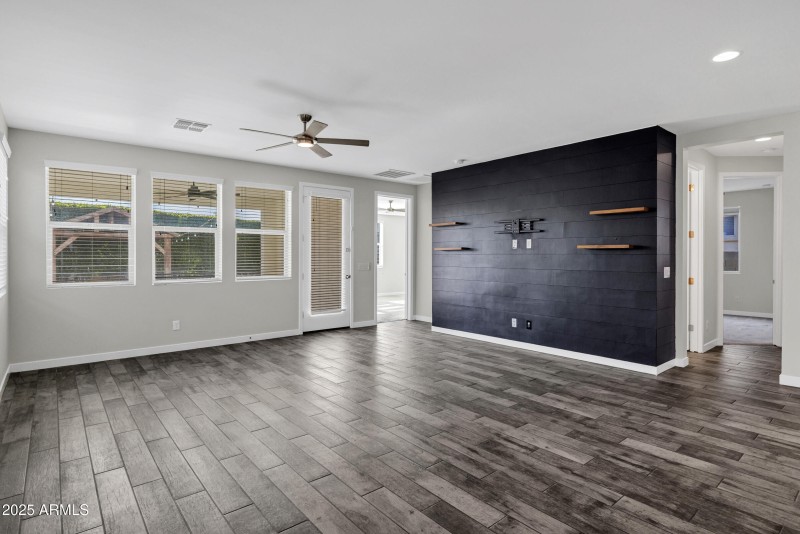 20915 E Cattle Dr-18