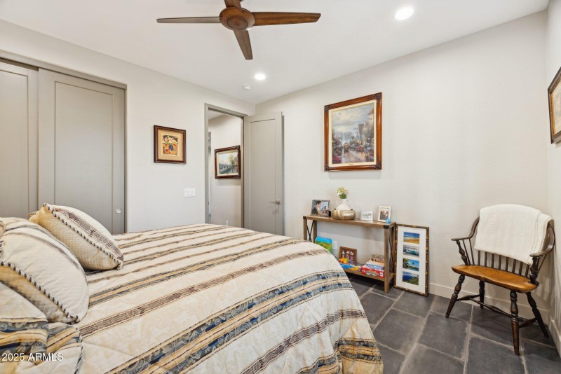 24 - Secondary Bedroom