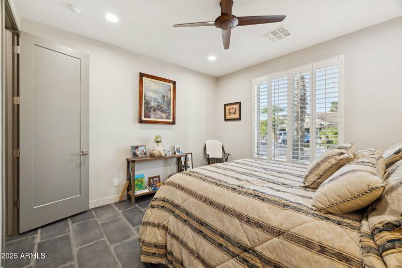 25 - Secondary Bedroom