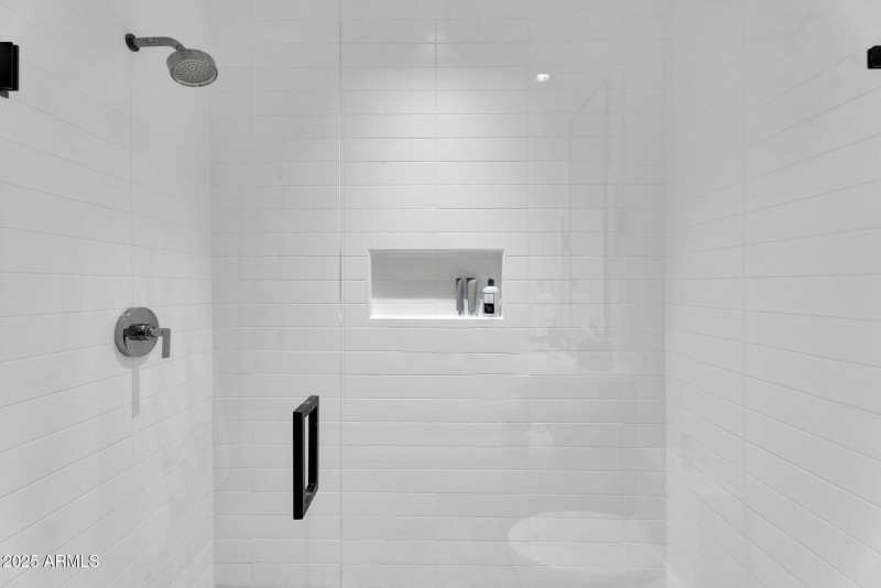 30-web-or-mls-Phoenician Blvd-21