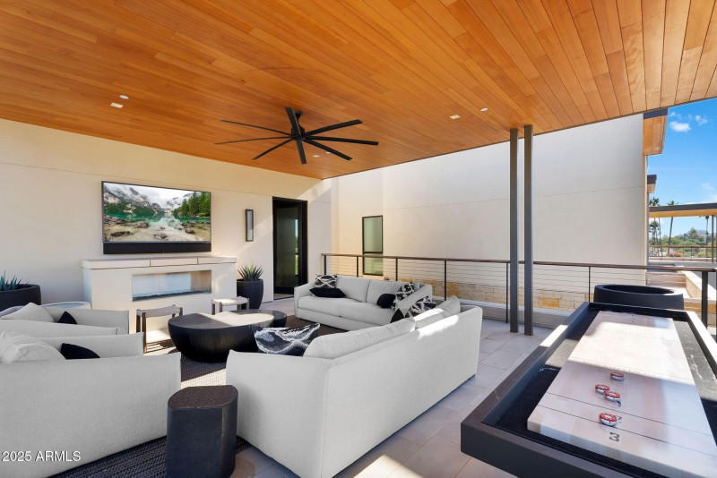 40-web-or-mls-Phoenician Blvd-35