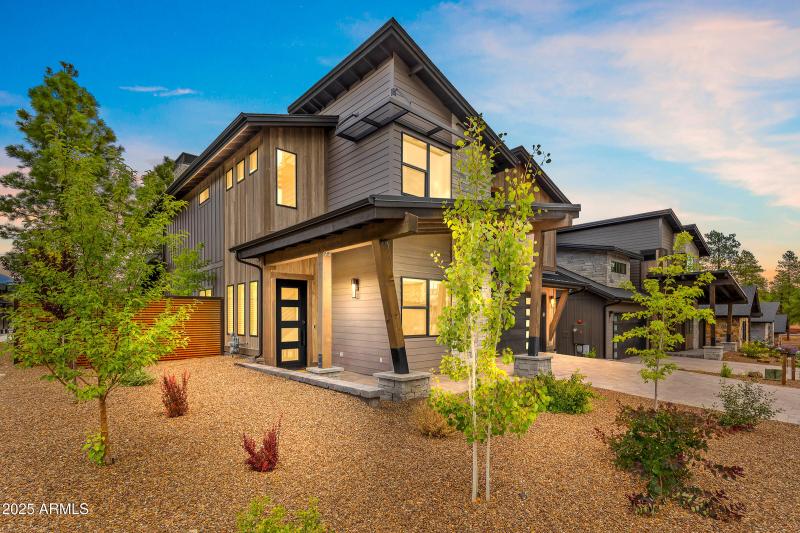 1810 E Magnolia Dr-2