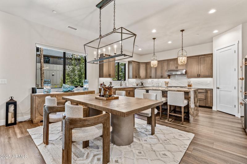 1810 E Magnolia Dr-14