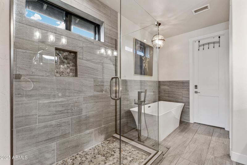 1810 E Magnolia Dr-30