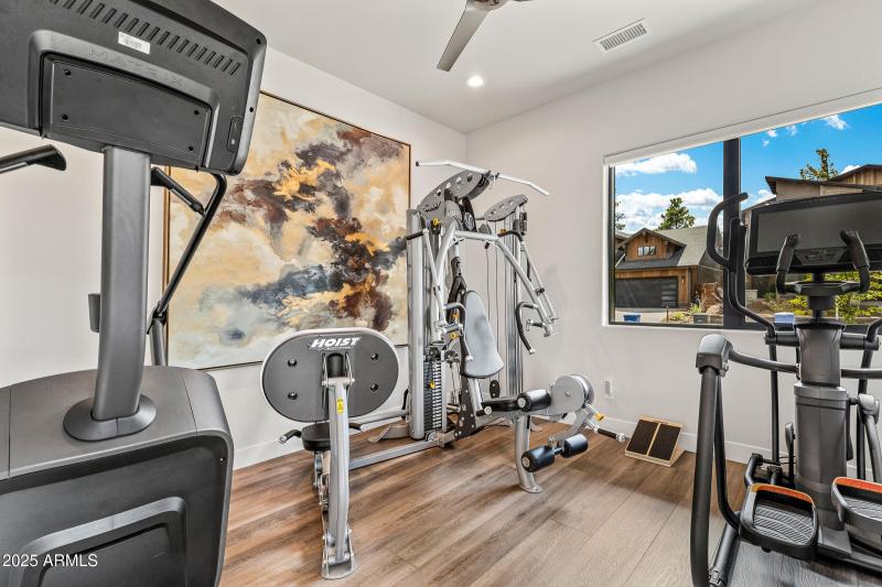 1810 E Magnolia Dr-43