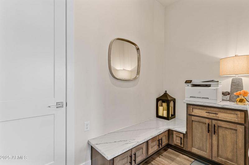 1810 E Magnolia Dr-45