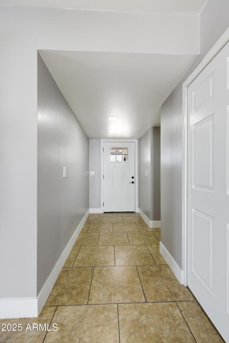 10-10428_W_Calle_de_Plata_11