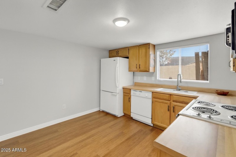 777B8D70-A0DA-4A8D-9FC3-104ADC1A37BE