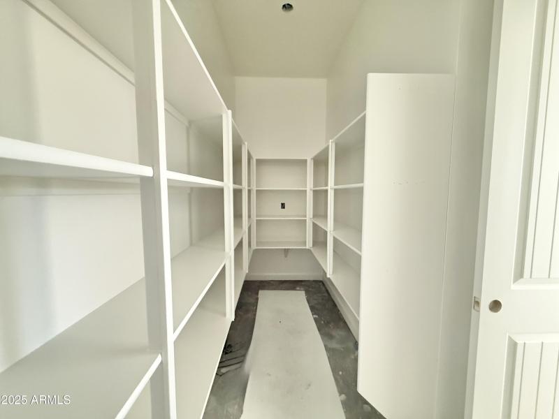 013.1 Kitchen pantry 1