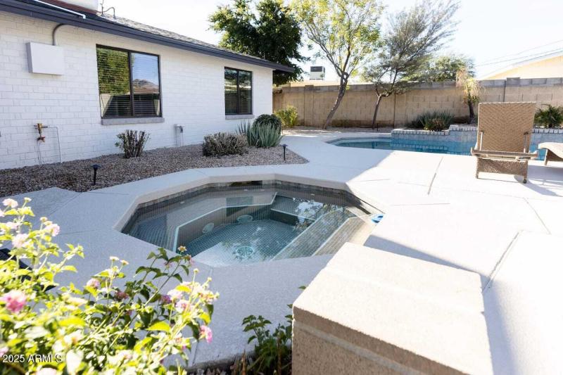 e3fe8d1b-41ed-4c5a-af8e-6449cd015371