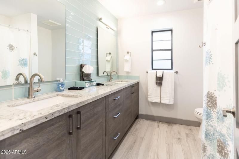 e690dd22-08d2-4419-908a-c2c2e098f5ec