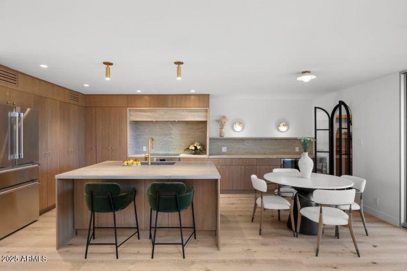 Kitchen & Dining Room