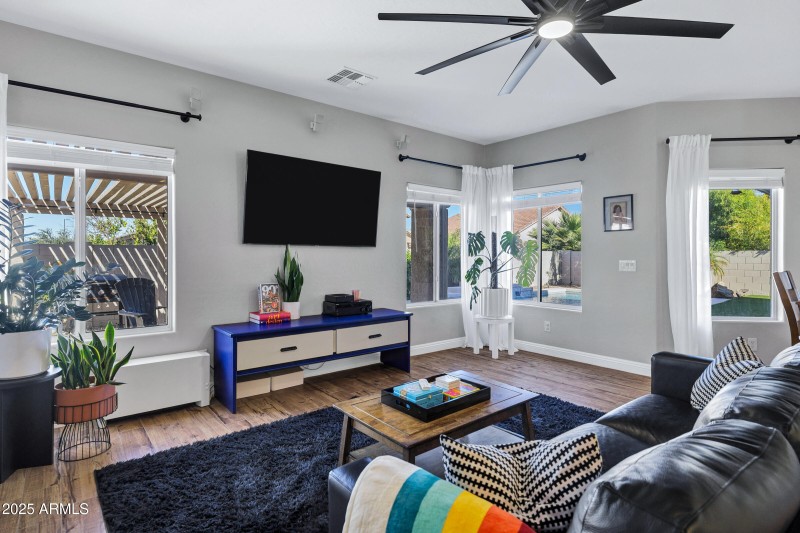 3402 E Thornton Ave-17