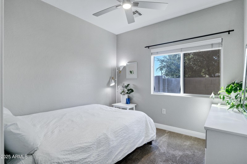 3402 E Thornton Ave-27