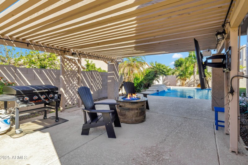 3402 E Thornton Ave-45