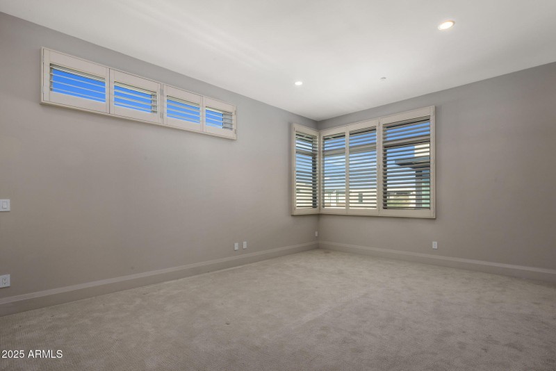 Large secondary bedroom