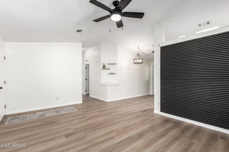 3301 S Goldfield Rd 2006