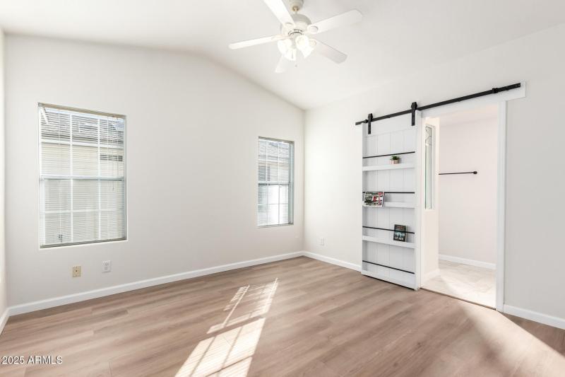 3301 S Goldfield Rd 2006