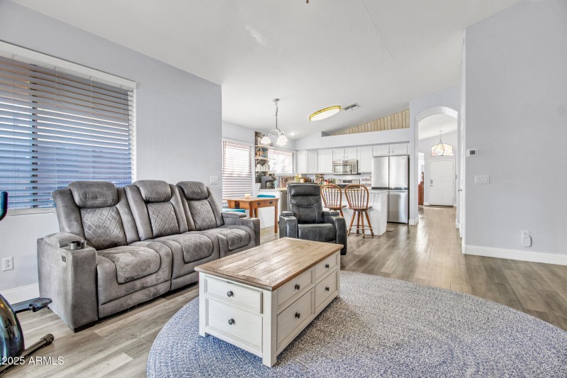 756 E Lovegrass Dr-4_(2048)