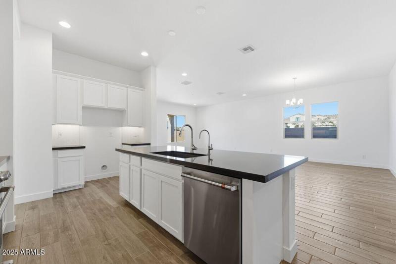 38104 N HACKBERRY Street