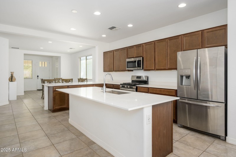 23-web-or-mls-Sells-8