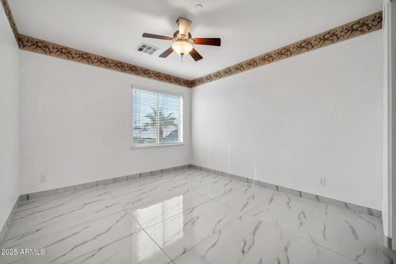 mls_13611 W Merrell St-28