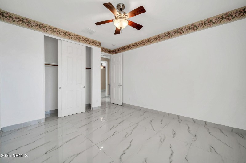 mls_13611 W Merrell St-30