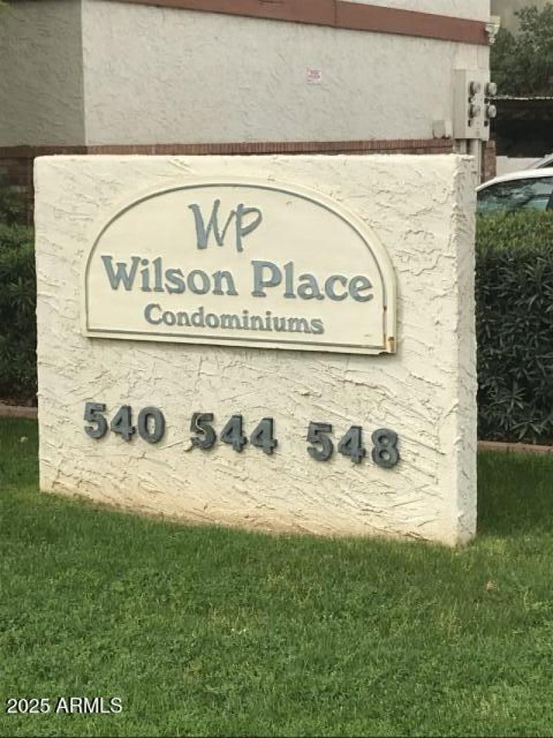 Wilson Place sign