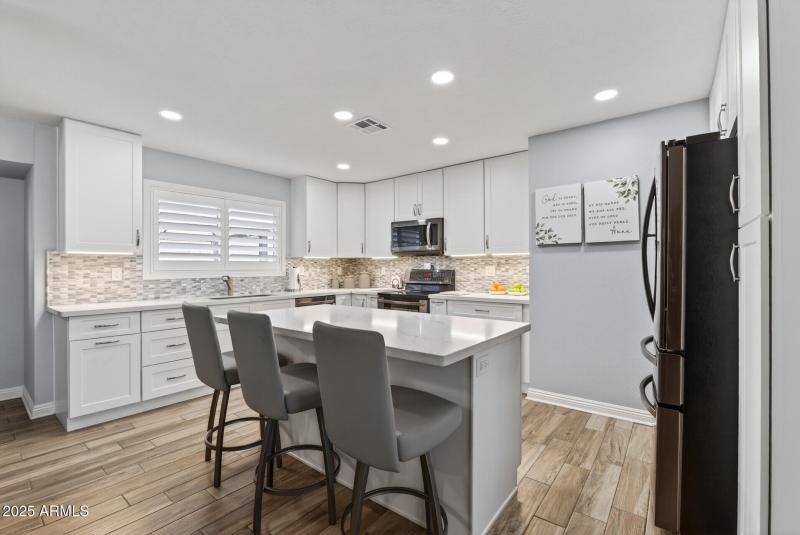 13_14430_Woodbridge_Ln13_mls