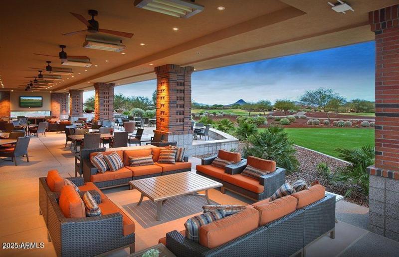 3.ANTHEM GRILLE PATIO