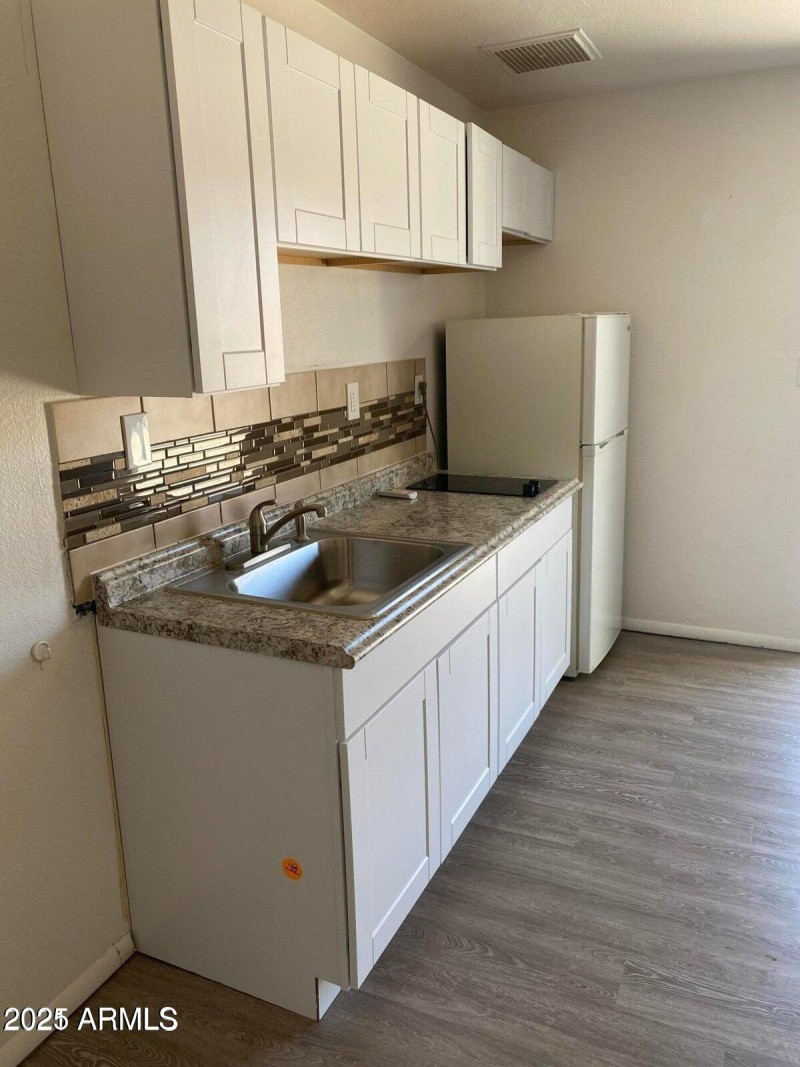 20210316220159756784000000-o