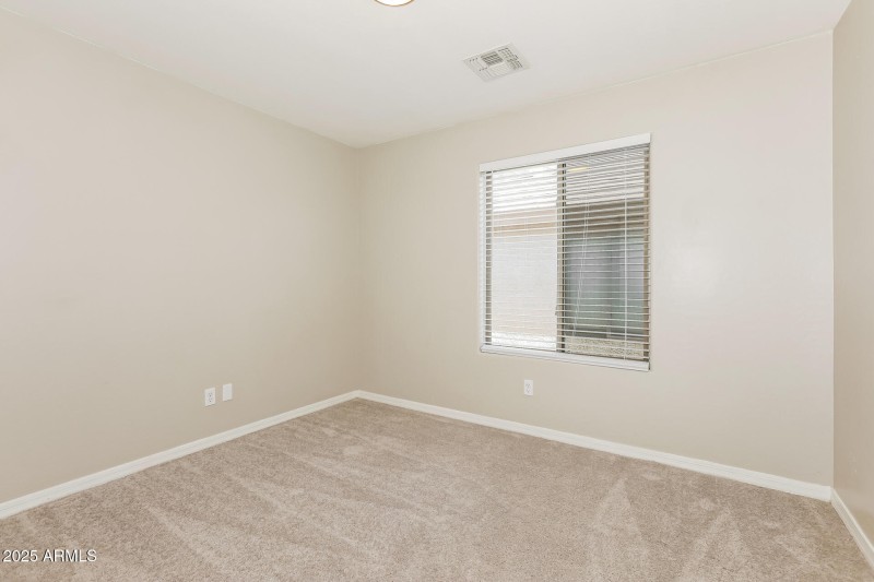 015-photo-bedroom-14979951