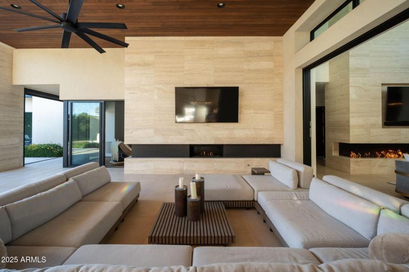 Outdoor Patio/Sitting Area