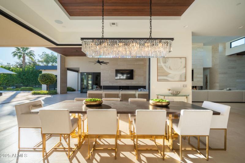 Indoor/Outdoor Living