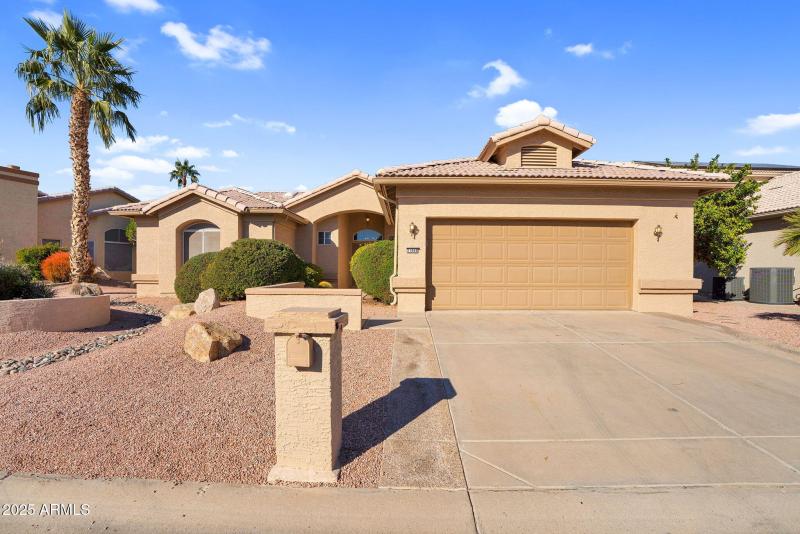 2-web-or-mls-15666 W Fairmount Ave-1