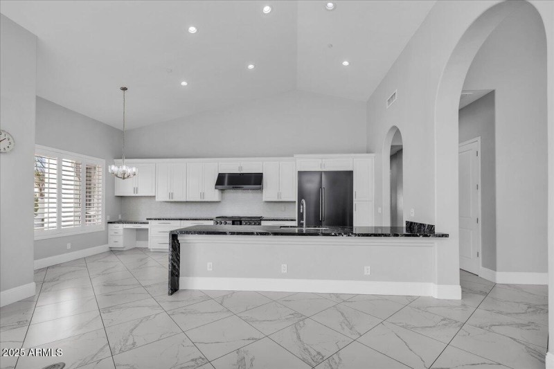 27-9606_N_117th_St18