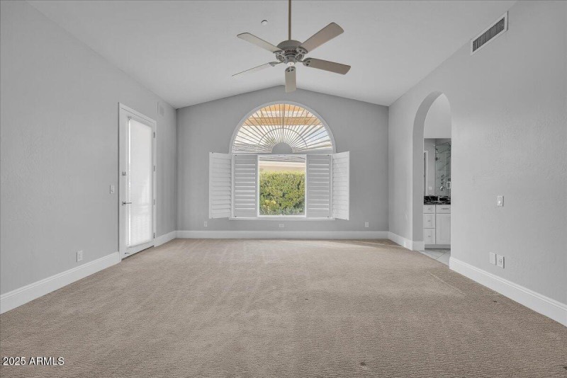 19-9606_N_117th_St10