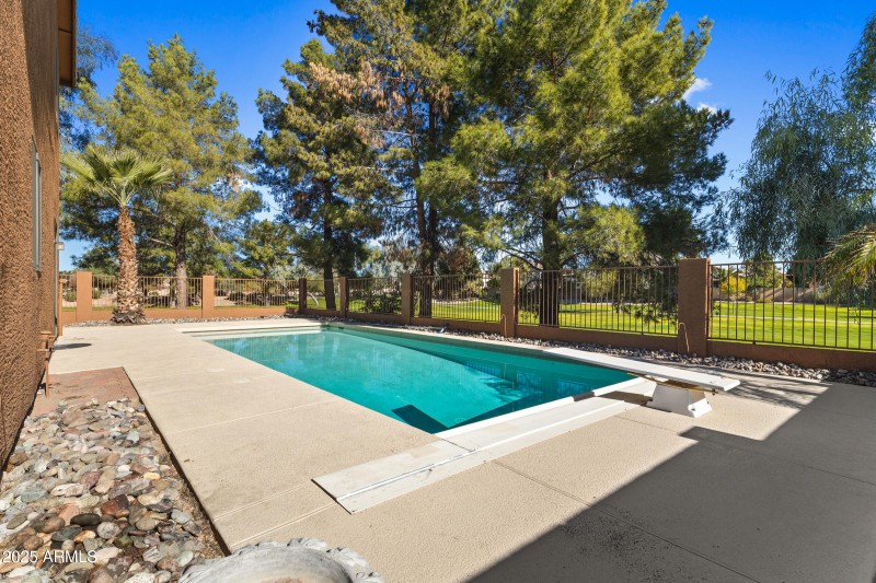 1441 S La Arboleta Dr-45