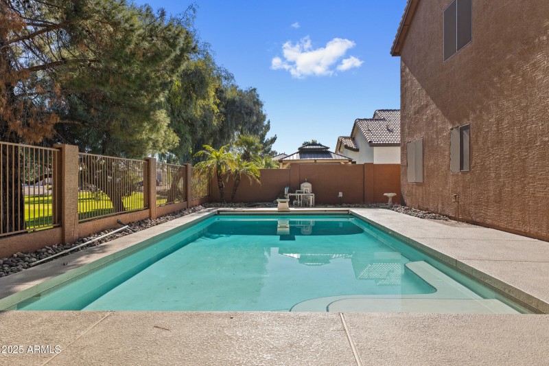 1441 S La Arboleta Dr-46