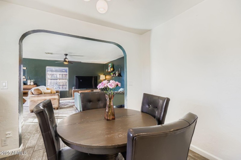 2210 E Cambridge Ave - Web Quality - 005