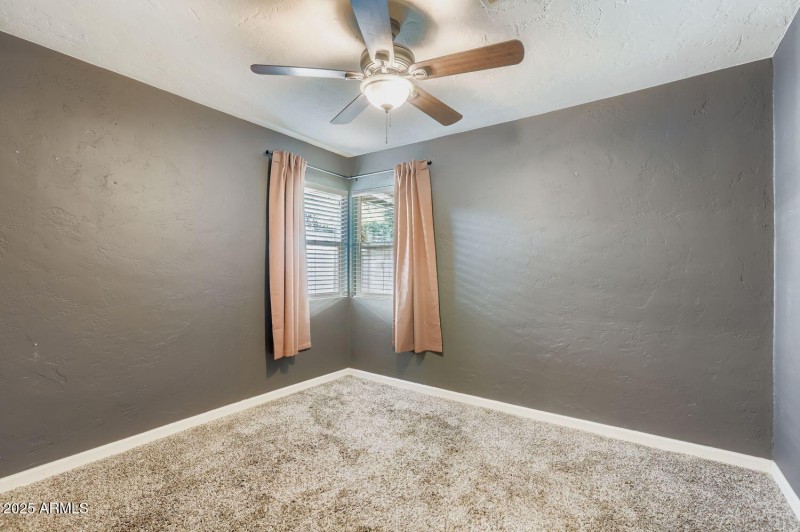 2210 E Cambridge Ave - Web Quality - 013