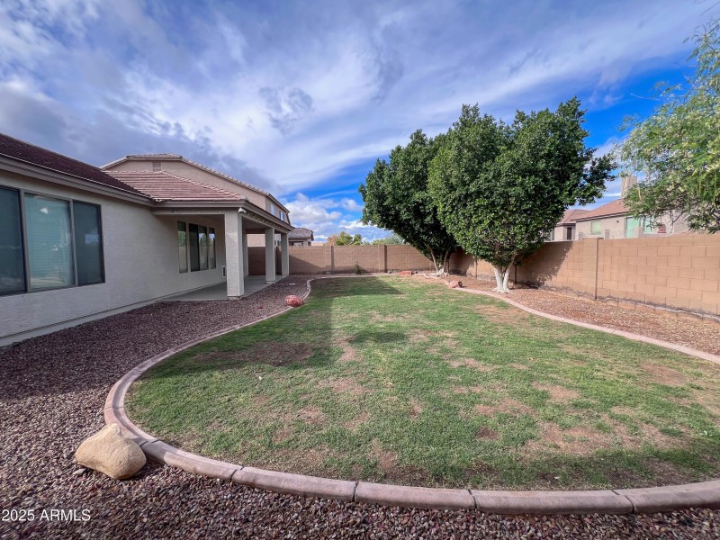 1821 E Beautiful Ln-65