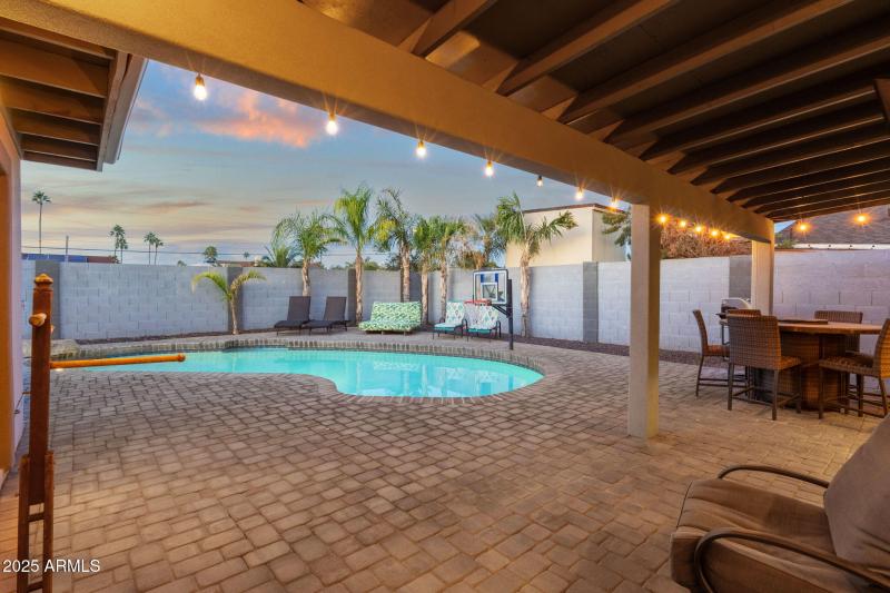 41-web-or-mls-5210-e-karen-dr