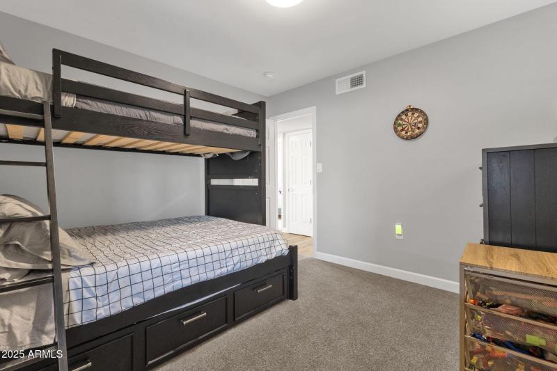 29-web-or-mls-5210-e-karen-dr