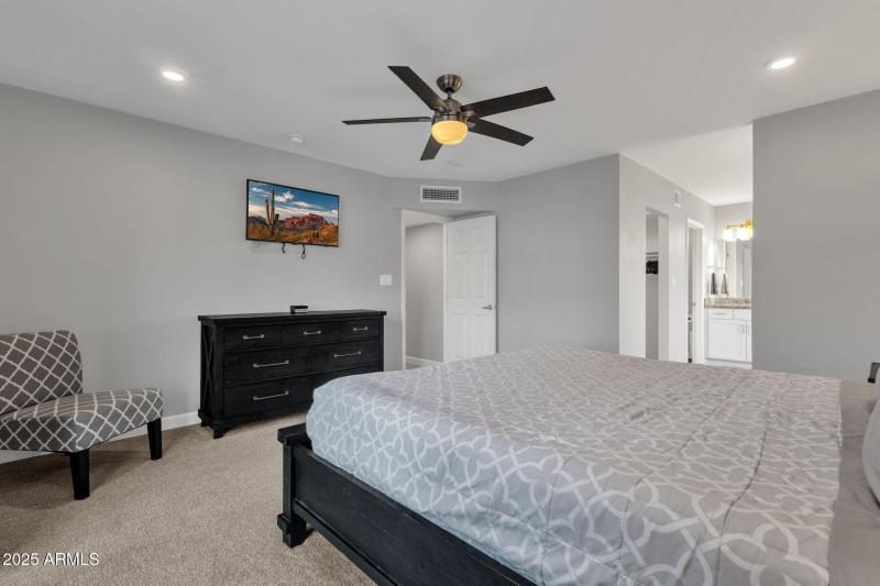 32-web-or-mls-5210-e-karen-dr